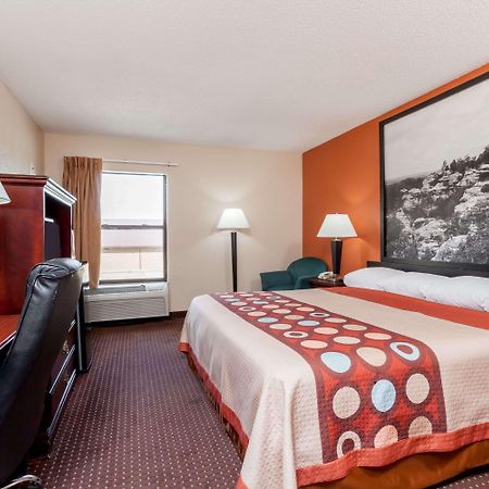 Super 8 By Wyndham Harrisburg Hotel Eksteriør billede