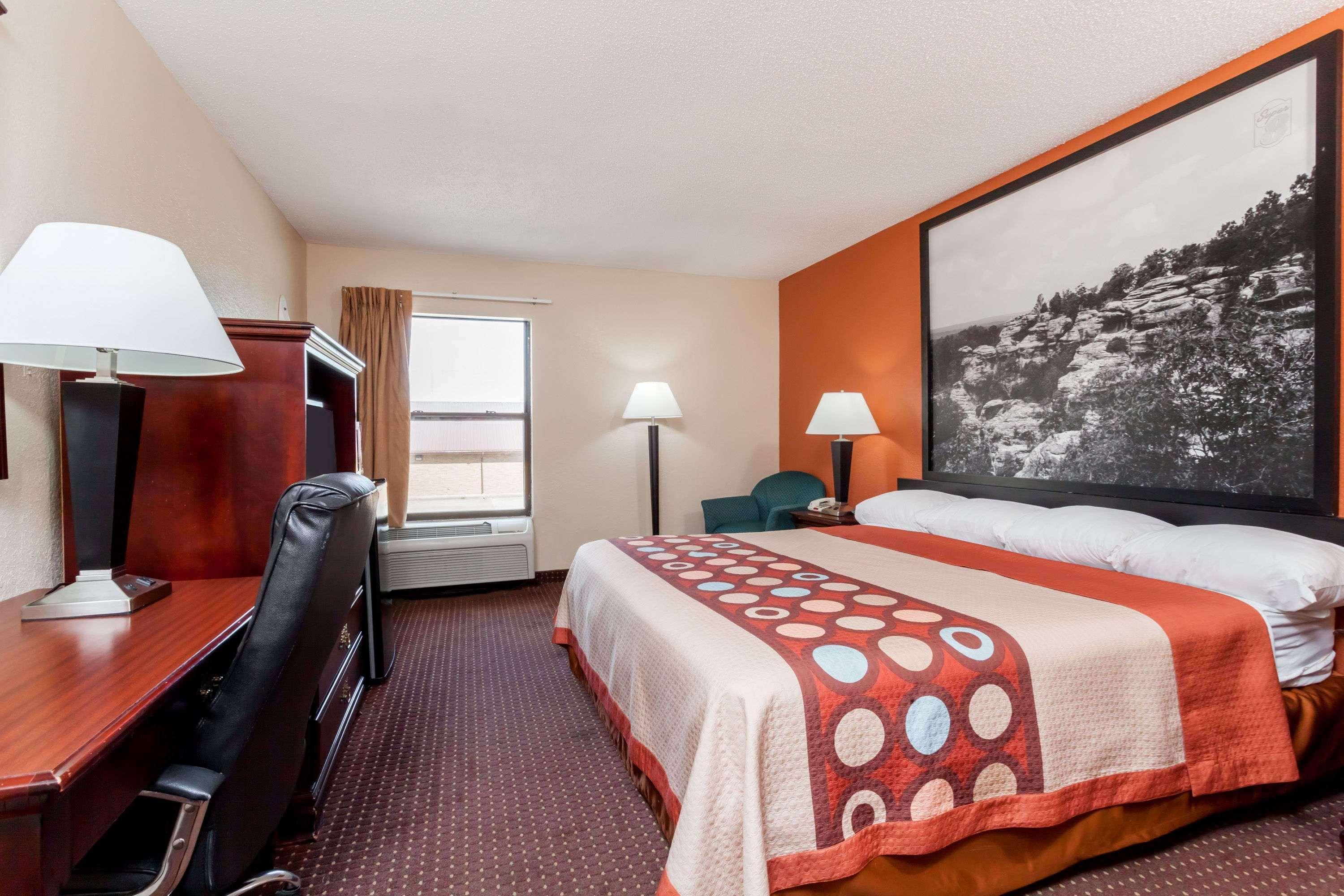 Super 8 By Wyndham Harrisburg Hotel Eksteriør billede