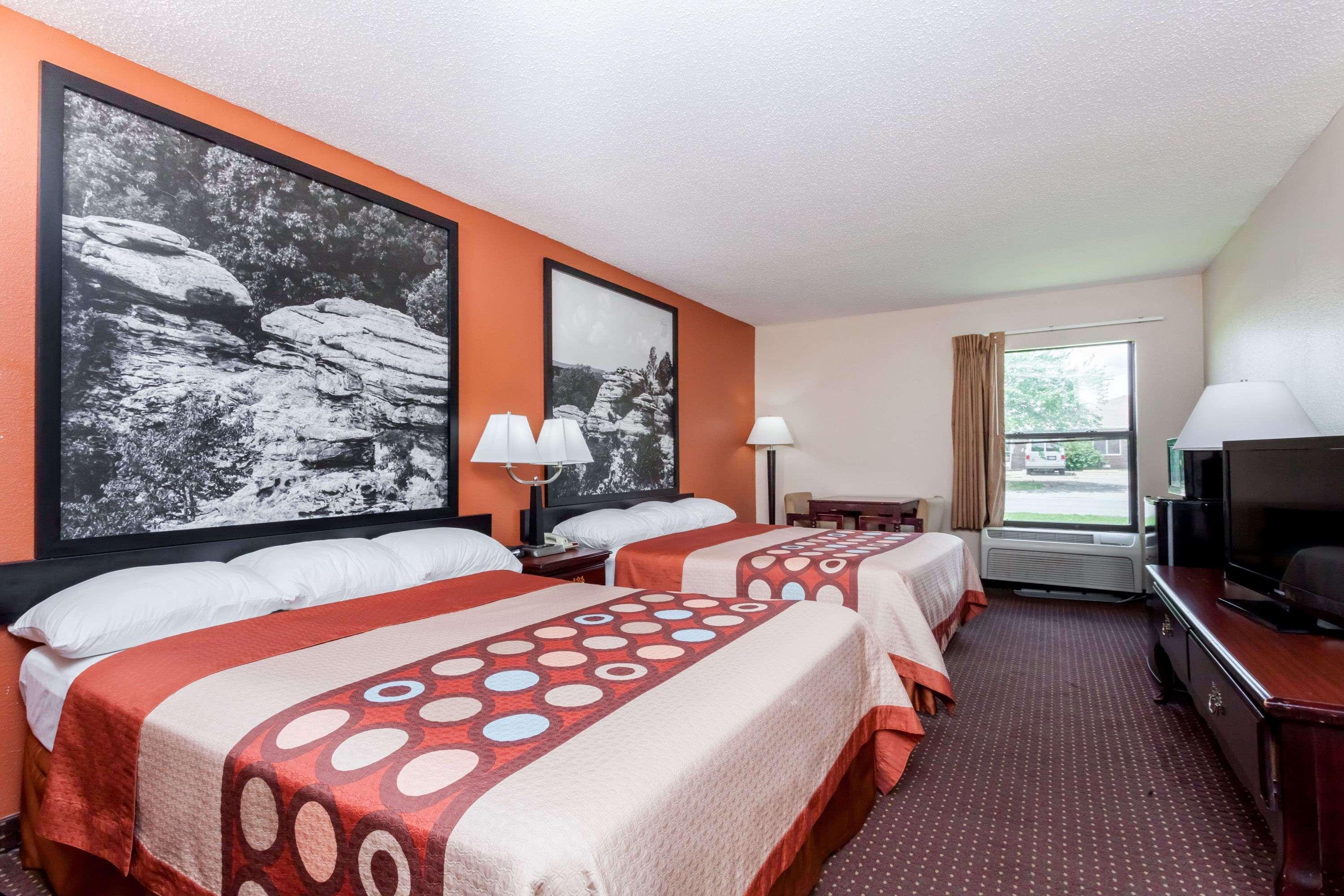 Super 8 By Wyndham Harrisburg Hotel Eksteriør billede