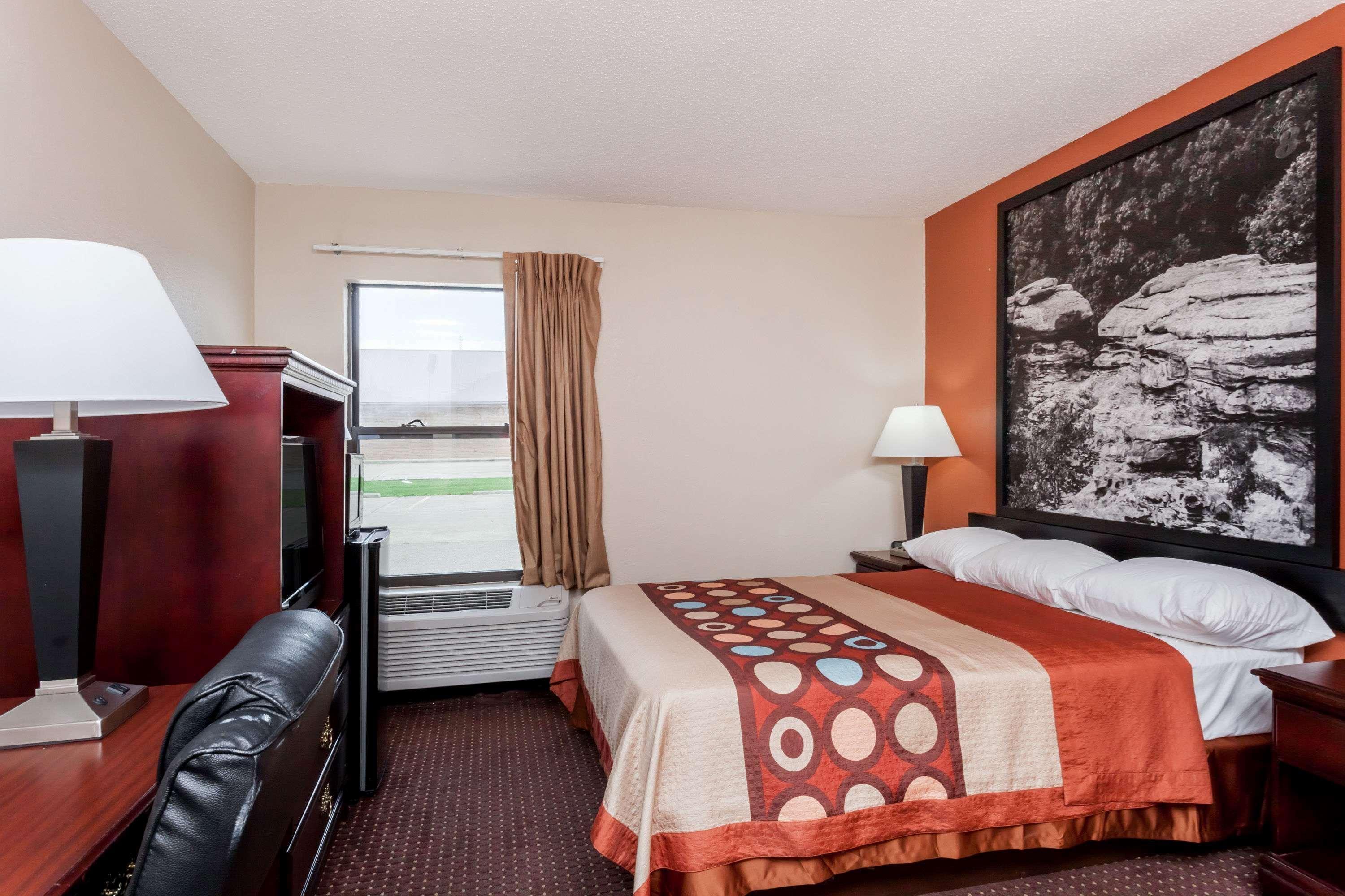 Super 8 By Wyndham Harrisburg Hotel Eksteriør billede