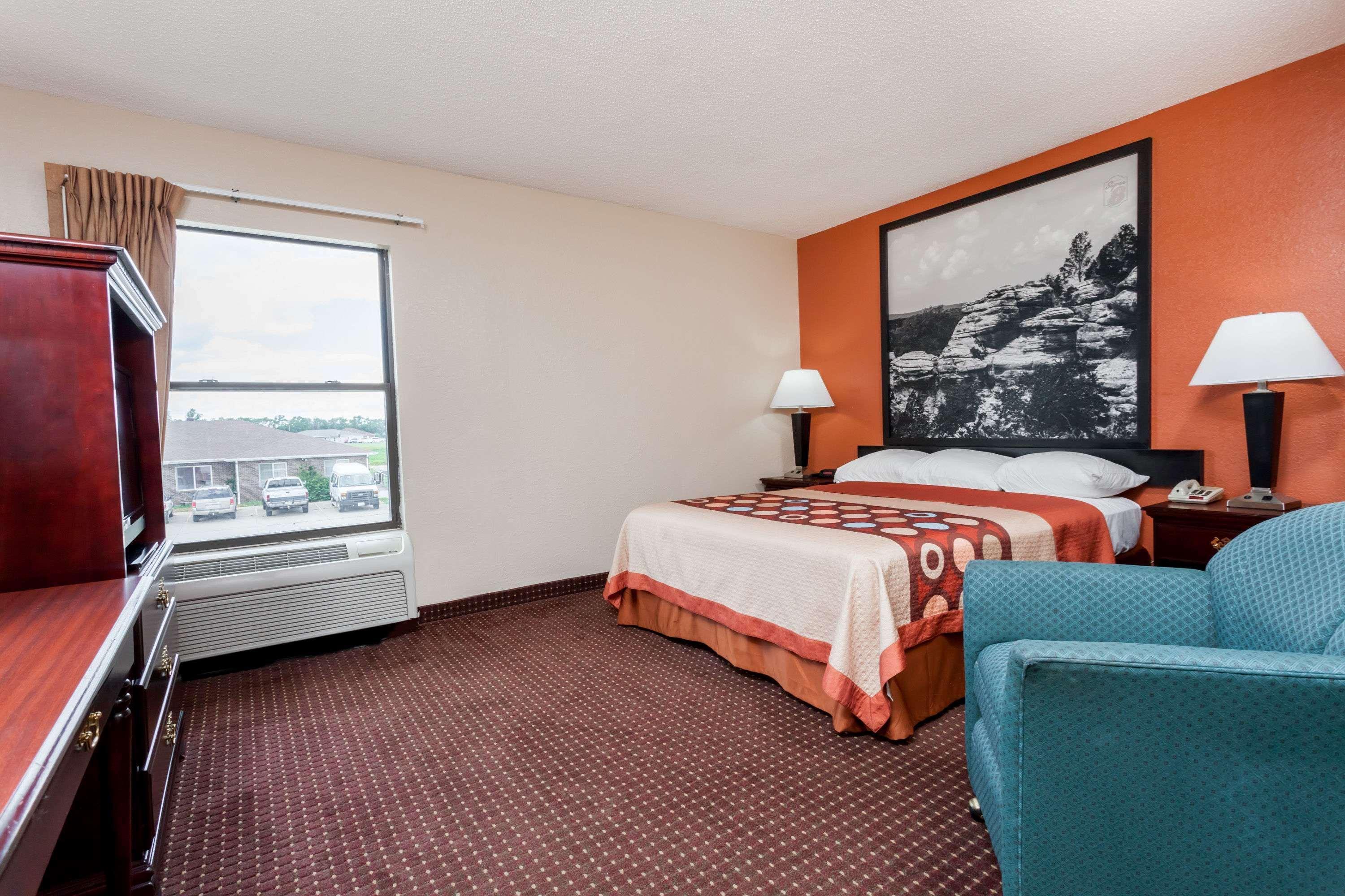 Super 8 By Wyndham Harrisburg Hotel Eksteriør billede