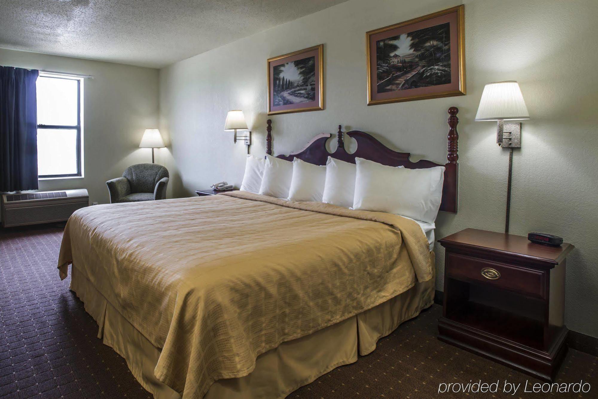 Super 8 By Wyndham Harrisburg Hotel Eksteriør billede