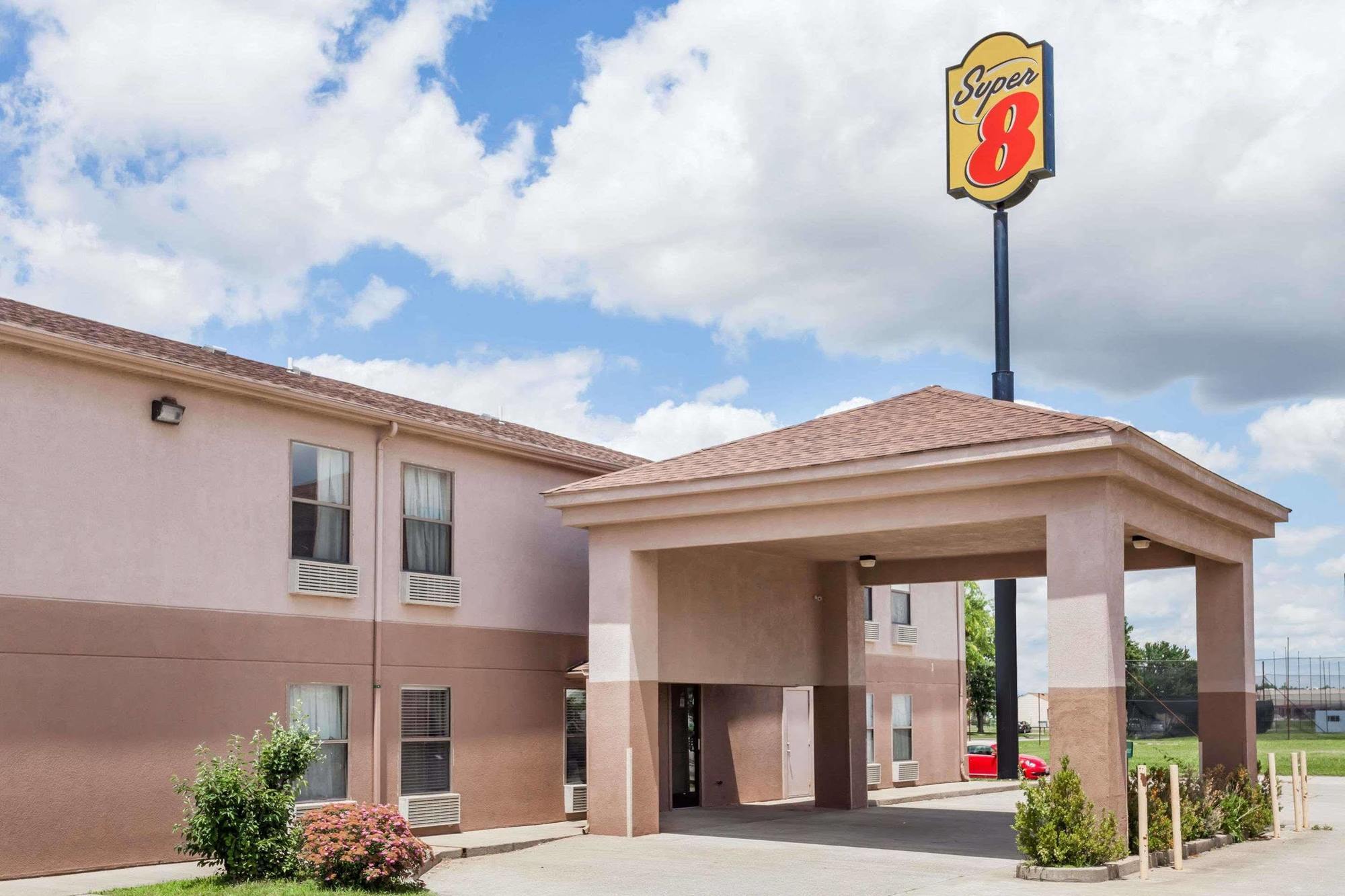 Super 8 By Wyndham Harrisburg Hotel Eksteriør billede